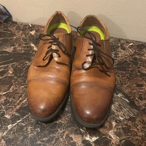 Florsheim Ortholite Tan Leather Oxfords - size 11